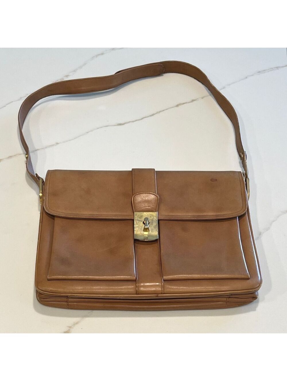 Vintage Leather Italian Handbag Purse w/ Metal Keyhole closure & Many Pockets